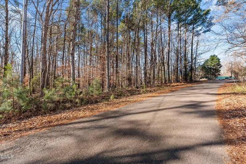 Round Fish Dr, Sanford, NC 27330
