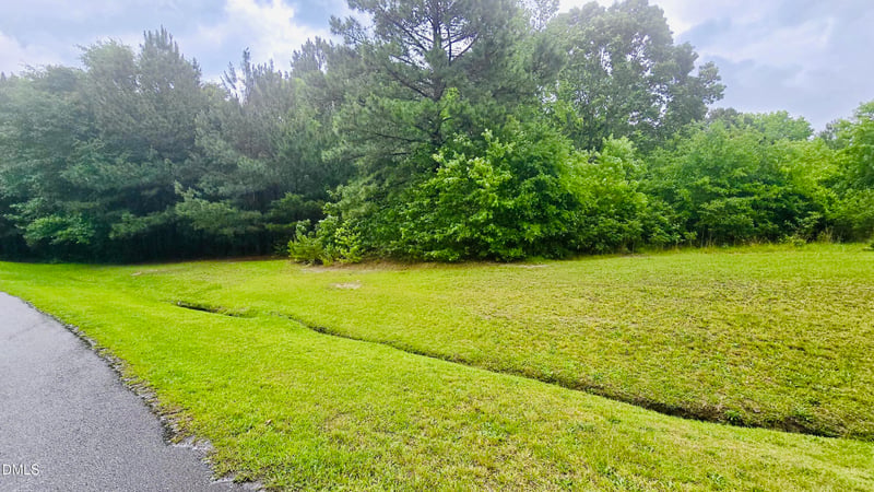 Saintsbury Pl, Sanford, NC 27332