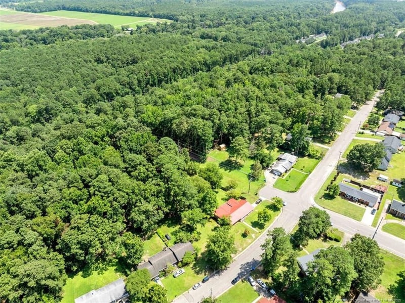 Tokay Dr, Fayetteville, NC 28301