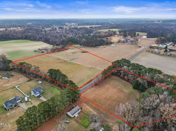 Two Claude Rd, Willow Springs, NC 27592
