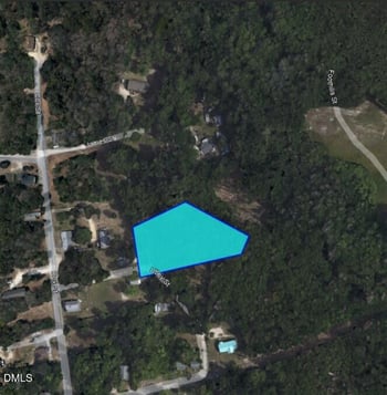 Utley St, Aberdeen, NC 28315