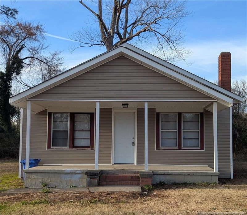Warren St, Fayetteville, NC 28312