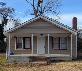Warren St, Fayetteville, NC 28312