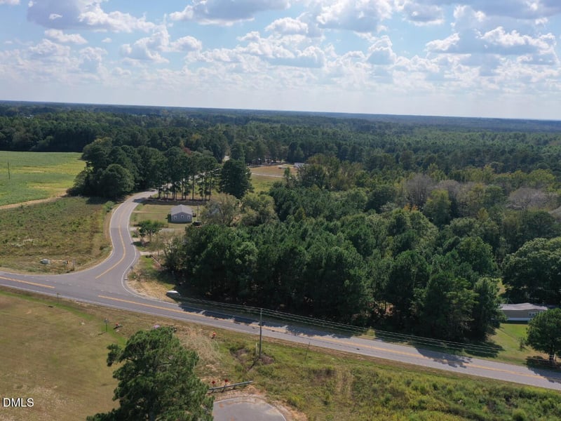 00 Nc 27 , Coats, NC 27521