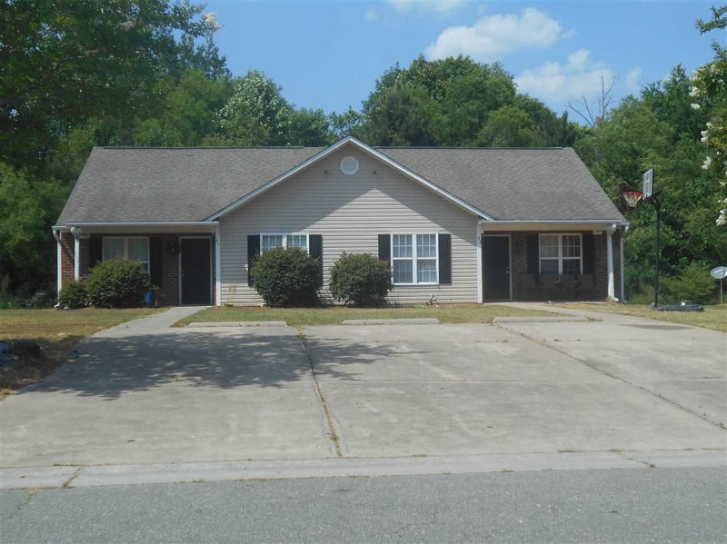 000 Sussex Dr #23,25 27,29 31,33 35,39 41, Smithfield, NC 27577