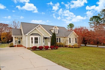 1 Annie V Dr, Clayton, NC 27520