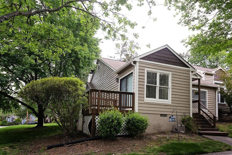 1 Ashwood Sq, Durham, NC 27713