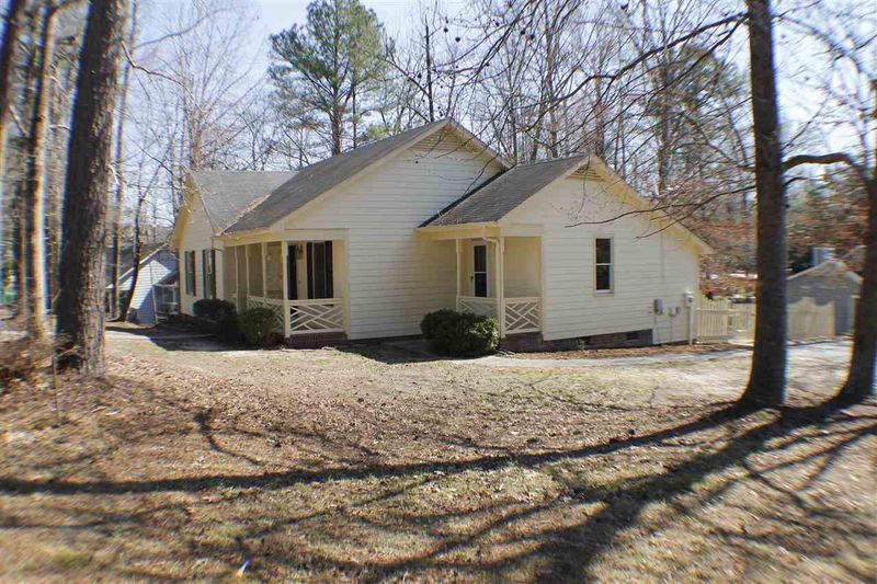 1 Bentwood Pl, Durham, NC 27703