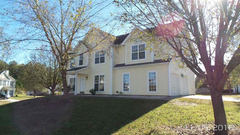 1 N Berrymeadow Ln, Durham, NC 27703
