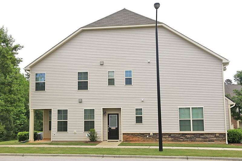 1 Dinara Dr, Durham, NC 27705