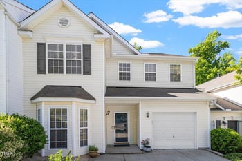 1 Edgebrook Cir, Durham, NC 27703