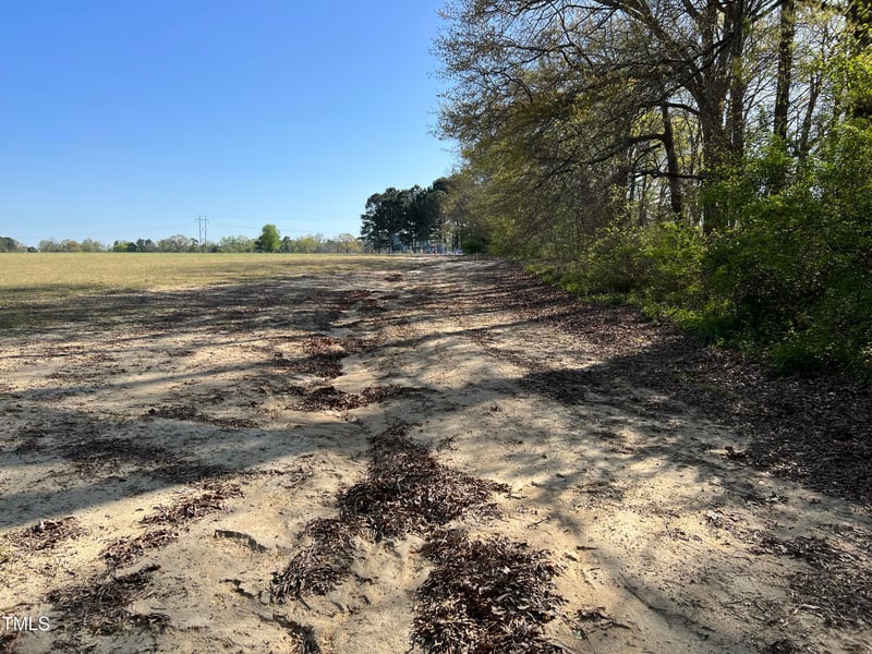 1 Erwin Chapel Rd, Dunn, NC 28334
