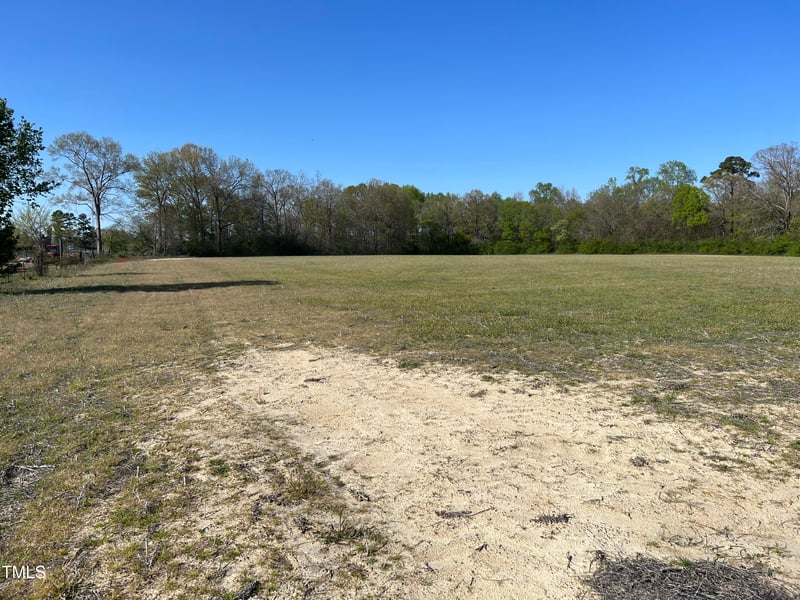 1 Erwin Chapel Rd, Dunn, NC 28334