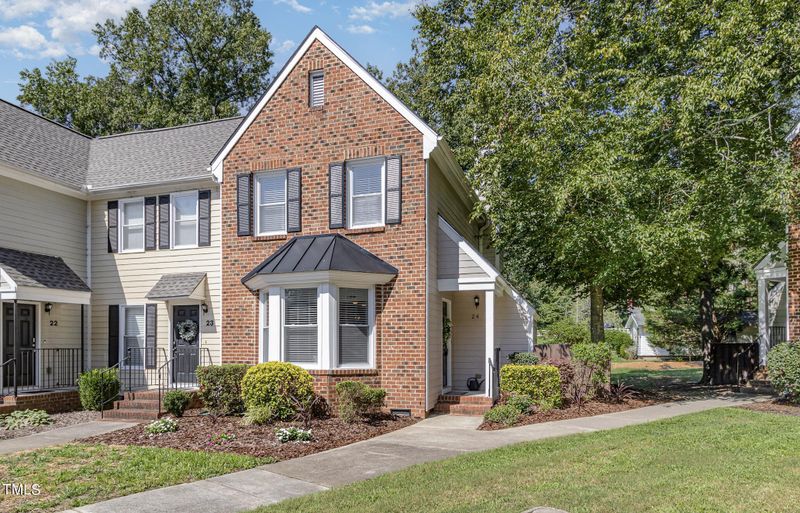 1 Forest Glen Dr #24, Chapel Hill, NC 27517