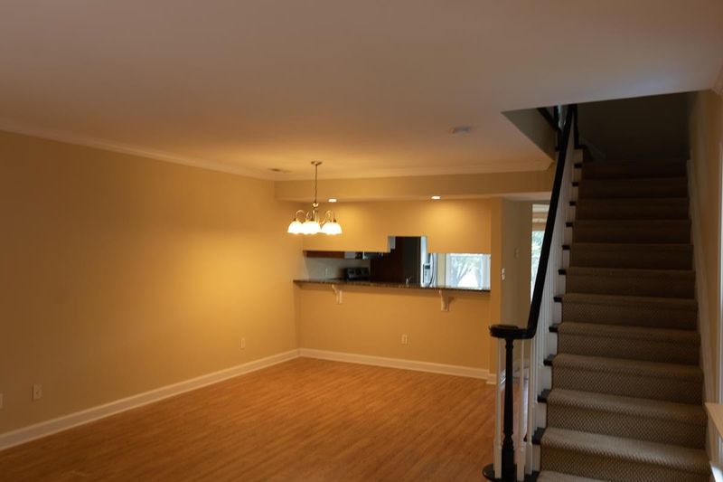 1 Forest Glen Dr #6, Chapel Hill, NC 27517