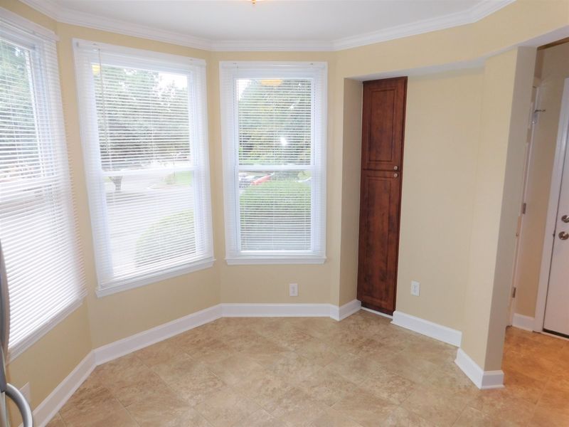 1 Forest Glen Dr #9, Chapel Hill, NC 27517
