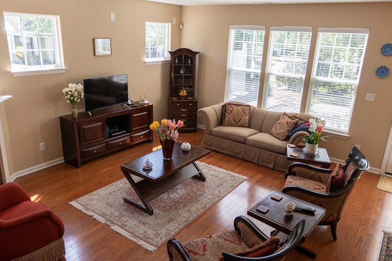 1 Gardenview Pl, Durham, NC 27713