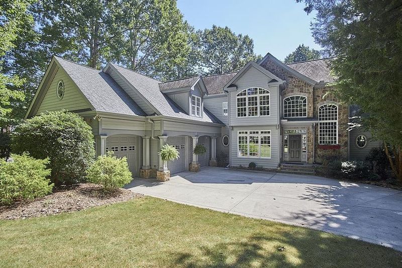 1 Hunters Green Ct, Durham, NC 27712