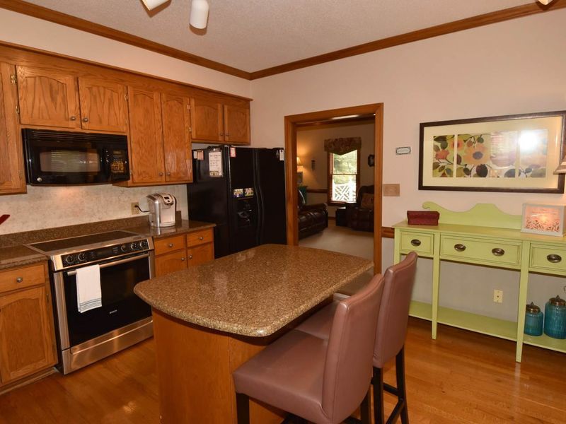1 Kentwood Dr, Smithfield, NC 27577