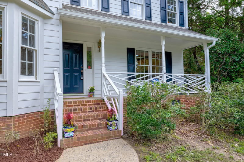 1 Kings Grant Ct, Durham, NC 27703