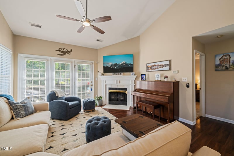 1 Lake Hill Dr, Durham, NC 27713