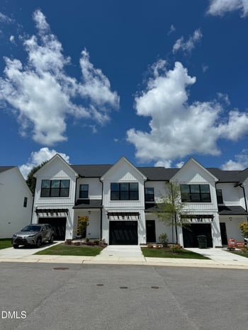 1 Lenny Dr, Clayton, NC 27520