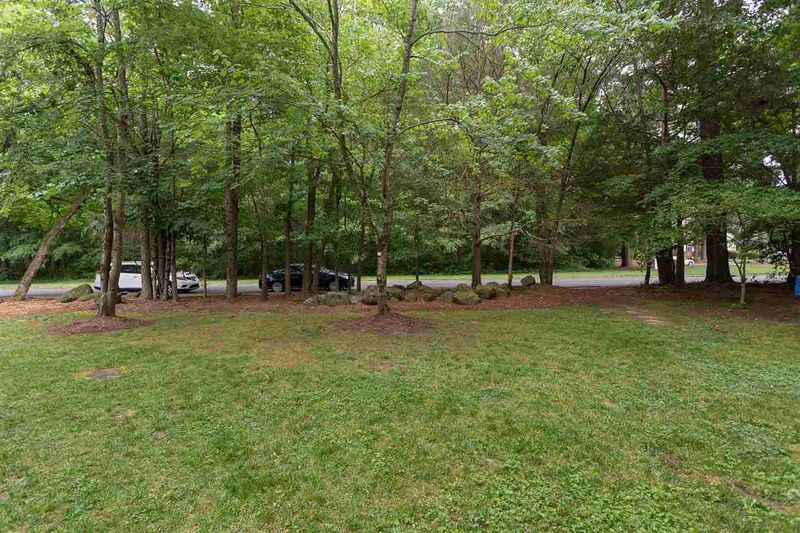 1 Moorefield Ct, Durham, NC 27705