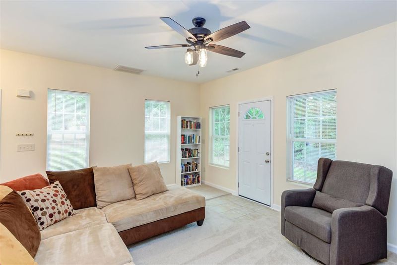 1 Moorefield Ct, Durham, NC 27705