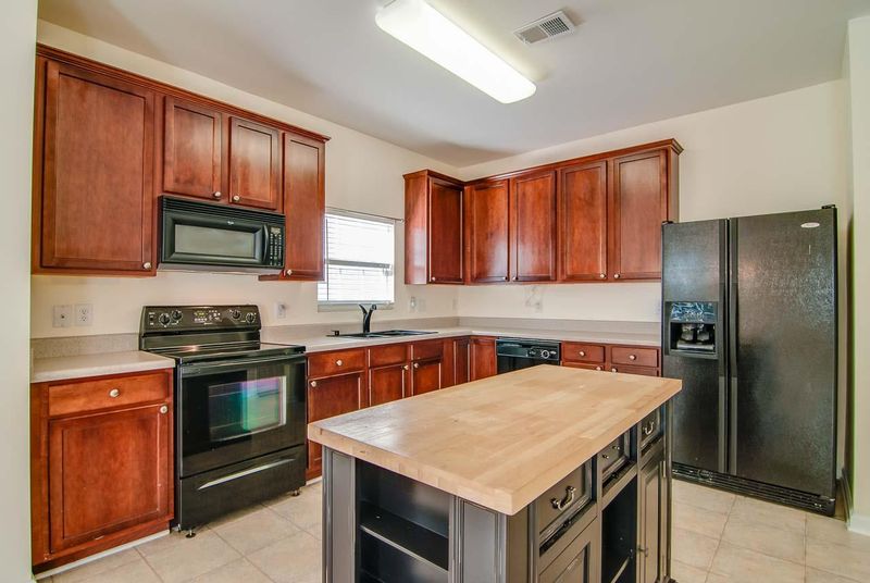 1 Mooring Ct, Durham, NC 27703