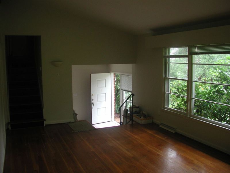 1 Mt Bolus Rd, Chapel Hill, NC 27514