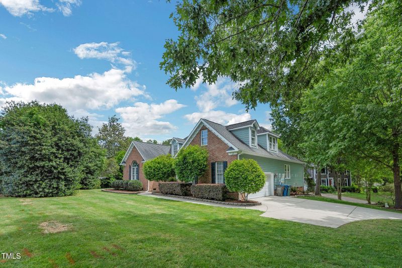 1 Plowlan Ct, Durham, NC 27707