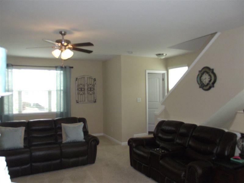 1 Prairie View Ct, Durham, NC 27703