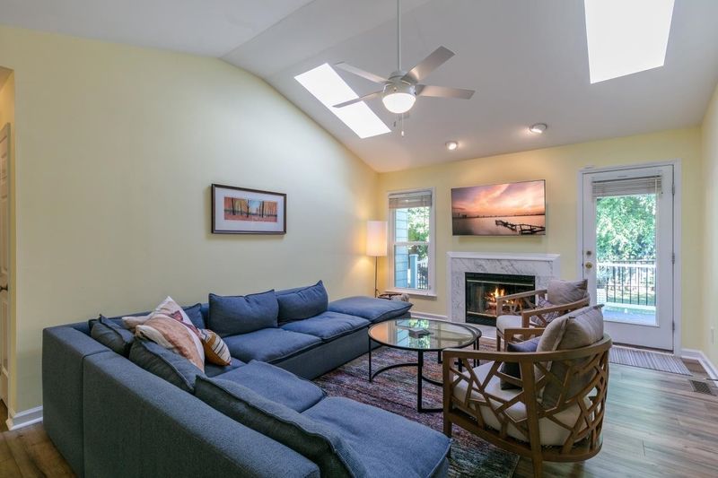 1 Red Bluff Ct, Durham, NC 27713