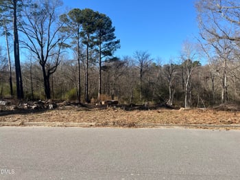 1 Runneymede Pl, Smithfield, NC 27577