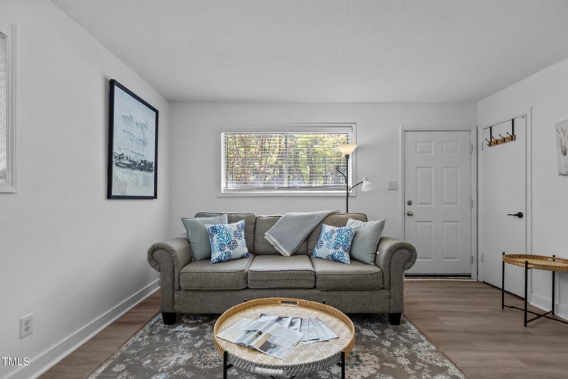 1 Shepherd Ln #B4, Chapel Hill, NC 27514