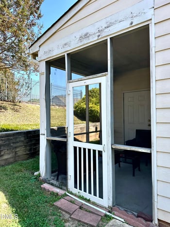 1 Signet Dr, Durham, NC 27704