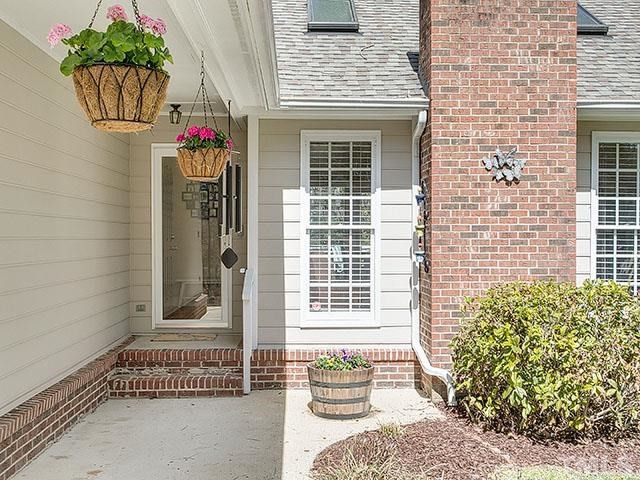 1 Strawberry Ridge Ln, Durham, NC 27713