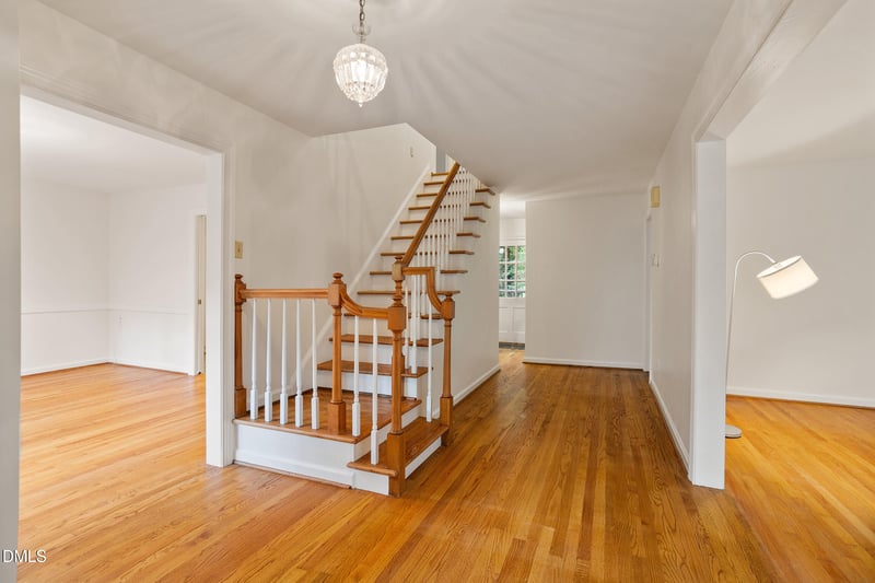 1 Tadley Dr, Chapel Hill, NC 27514