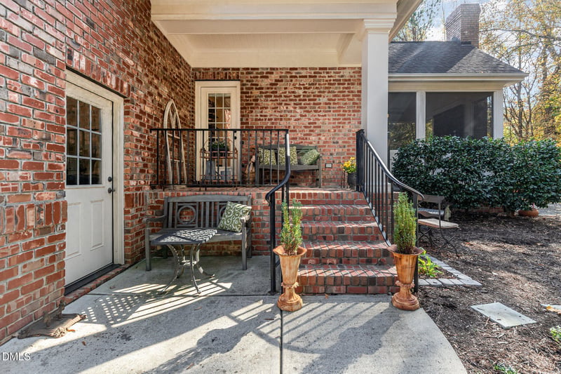 1 Tin Barn Pl, Durham, NC 27705