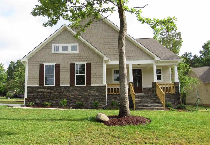 1 Trillium Ct, Durham, NC 27712