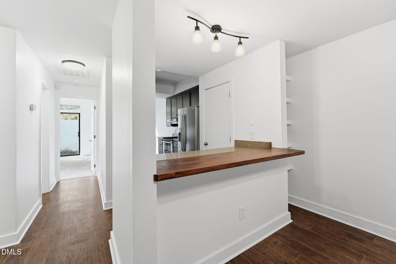 1 Vauxhall Pl, Chapel Hill, NC 27517