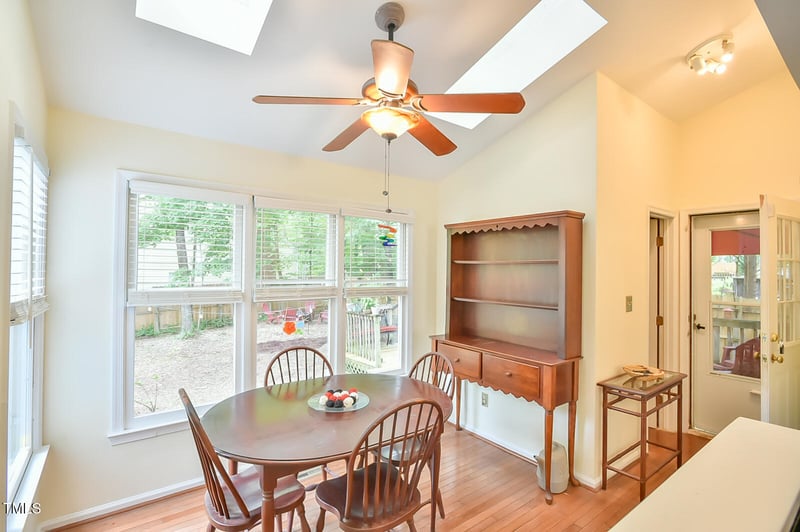 1 Warbler Ln, Durham, NC 27712
