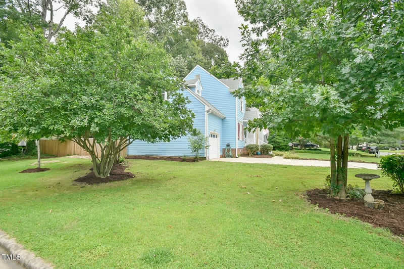 1 Warbler Ln, Durham, NC 27712
