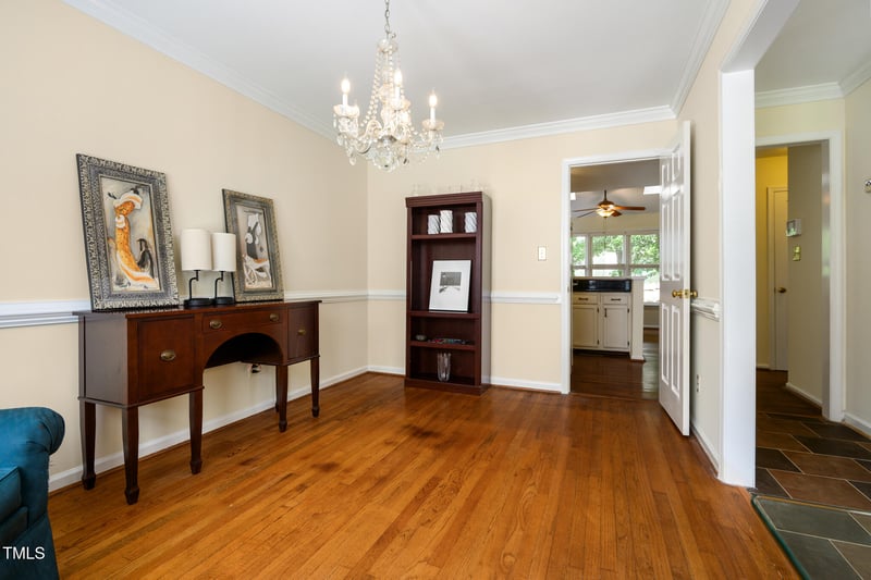 1 Warbler Ln, Durham, NC 27712