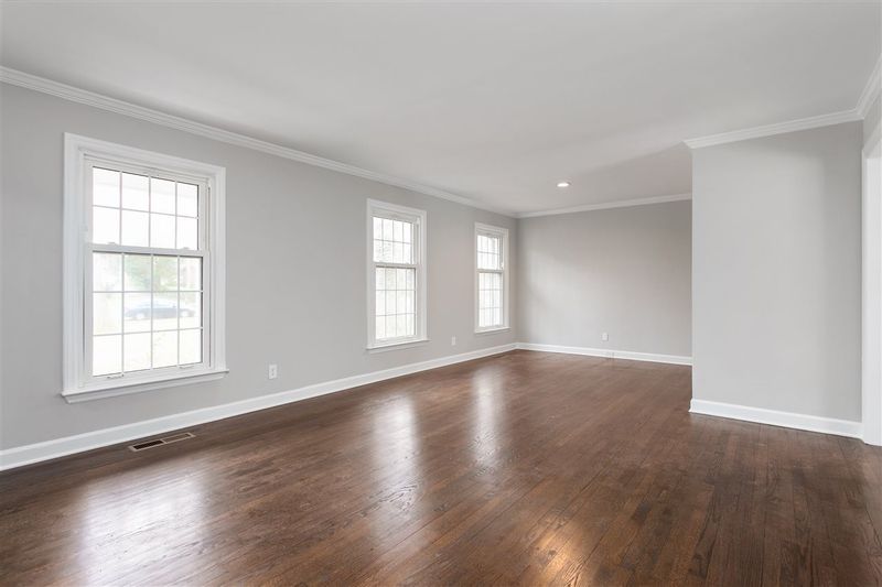 1 Winthrop Ct, Durham, NC 27707