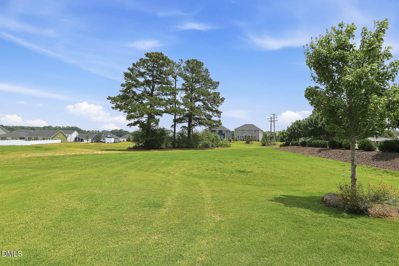 10 Arlie Ln, Lillington, NC 27546