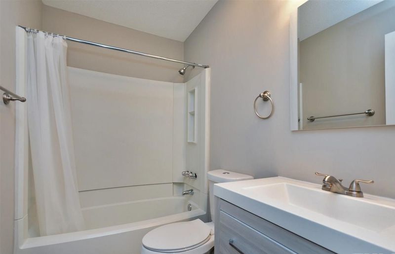 10 Astor Ct, Durham, NC 27705