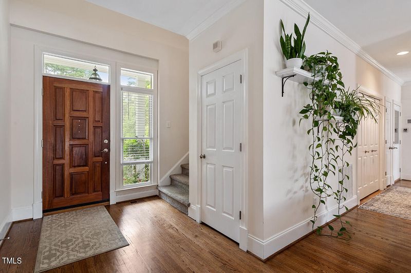 10 Belgrave Pl, Durham, NC 27707