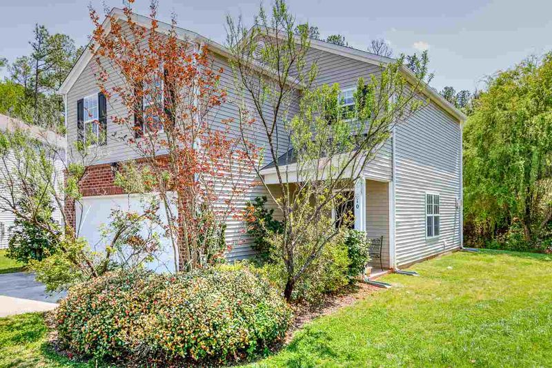 10 Bellmore Ct, Durham, NC 27703