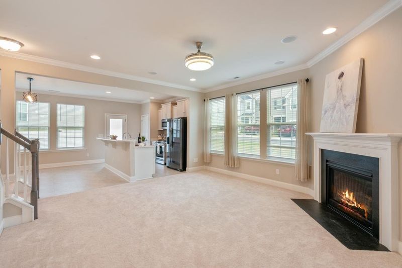 10 Bordeaux Dr, Clayton, NC 27527